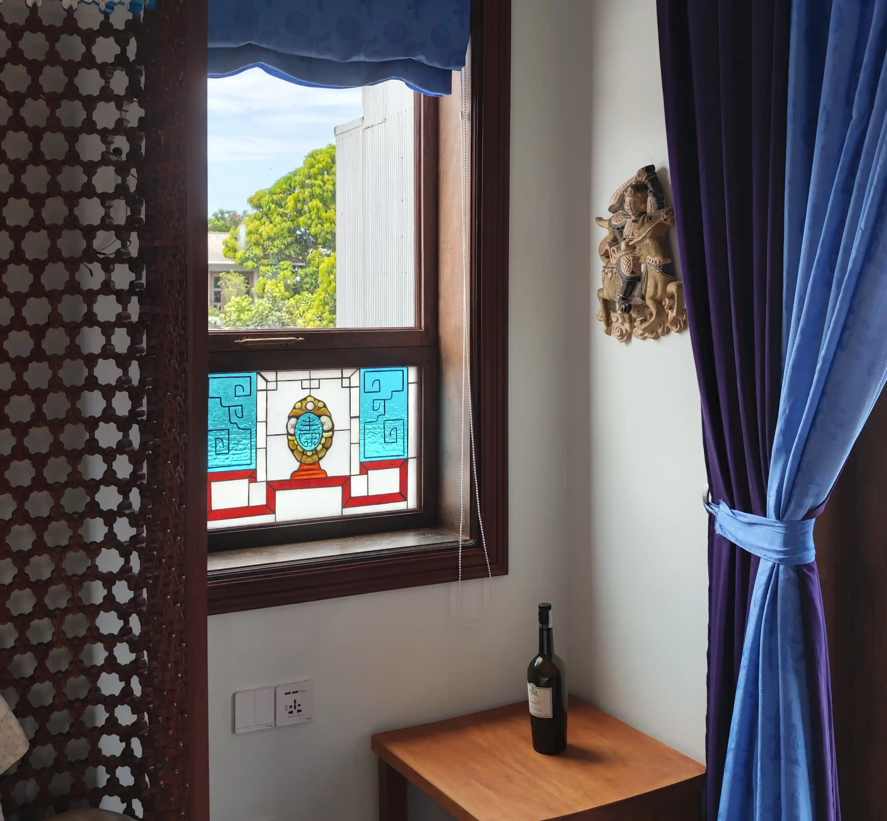 Huế Art Deco Room