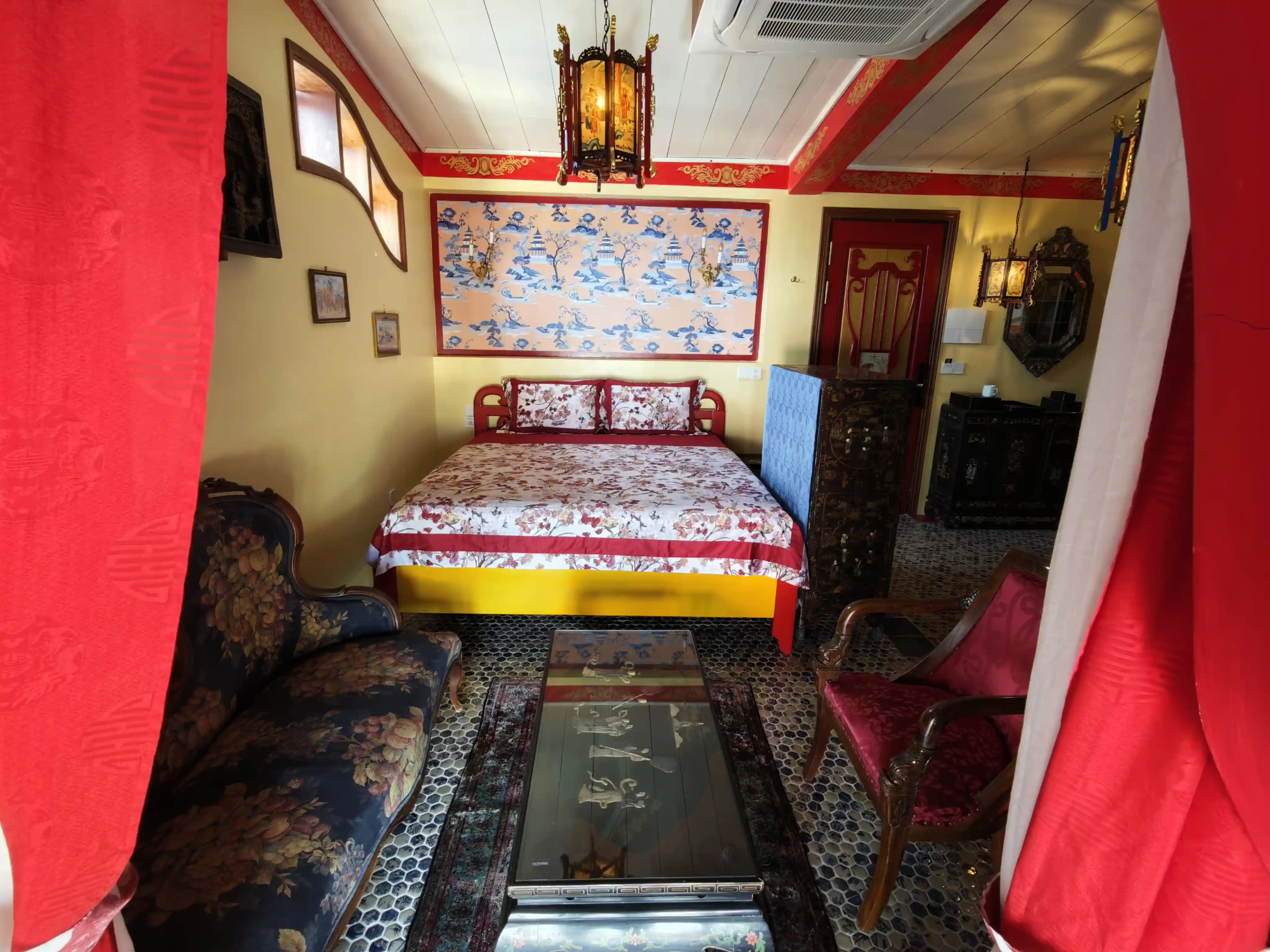 Mandarin Room